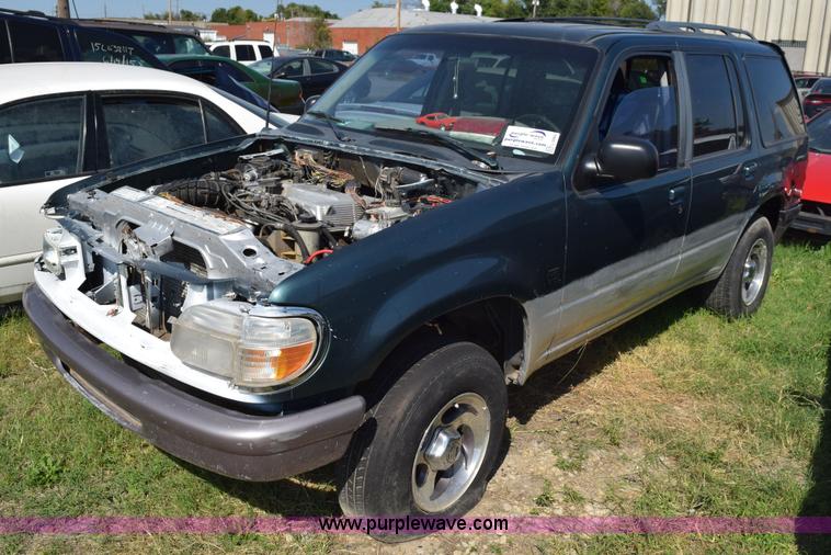 image for item L5894 1997 Mercury Mountaineer SUV