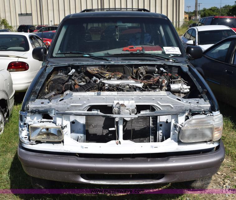 image for item L5894 1997 Mercury Mountaineer SUV