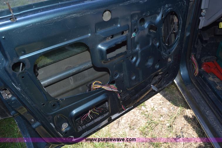 image for item L5894 1997 Mercury Mountaineer SUV