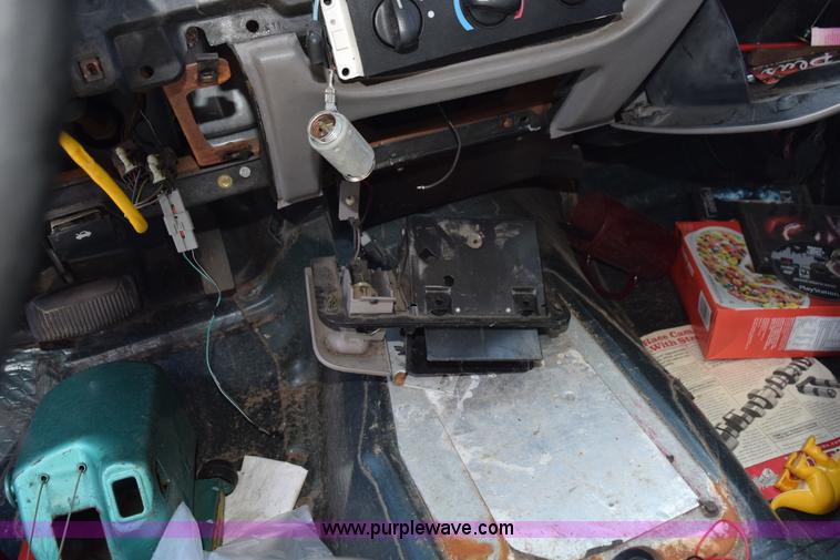 image for item L5894 1997 Mercury Mountaineer SUV