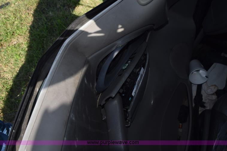 image for item L5895 2002 Chevrolet Trailblazer LS SUV