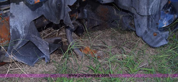 image for item L5895 2002 Chevrolet Trailblazer LS SUV