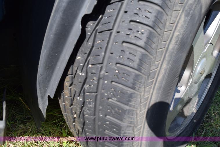 image for item L5895 2002 Chevrolet Trailblazer LS SUV