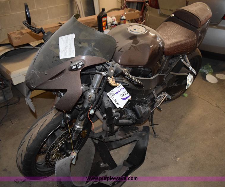 image for item L5897 2002 Honda CBR900RR motorcycle