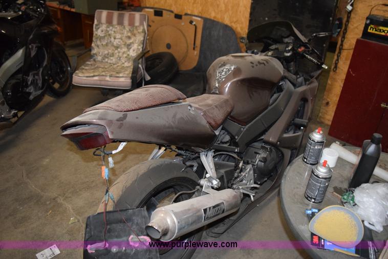 image for item L5897 2002 Honda CBR900RR motorcycle