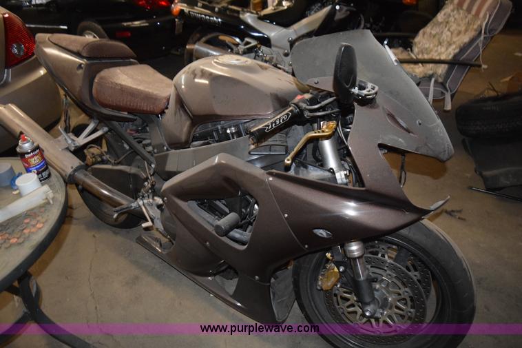 image for item L5897 2002 Honda CBR900RR motorcycle