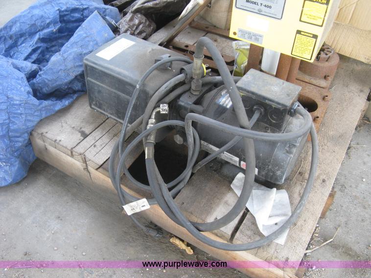 image for item BR9545 Assorted items