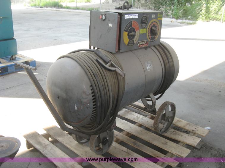 image for item BR9561 Lincoln SAE-300 welder