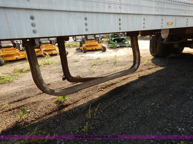 image for item J8143 1984 Trailmobile dry van trailer