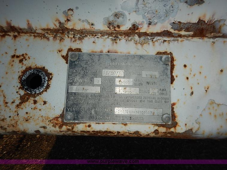 image for item J8143 1984 Trailmobile dry van trailer