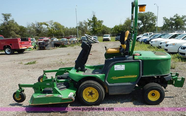 image for item J8145 2005 John Deere F1435 Series II ZTR lawn mower