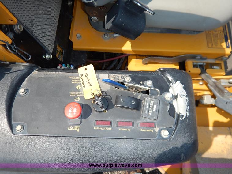 image for item J8148 2006 Excel Hustler Super Z ZTR lawn mower