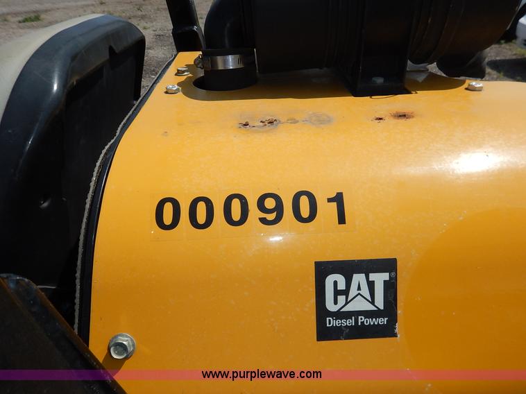 image for item J8148 2006 Excel Hustler Super Z ZTR lawn mower