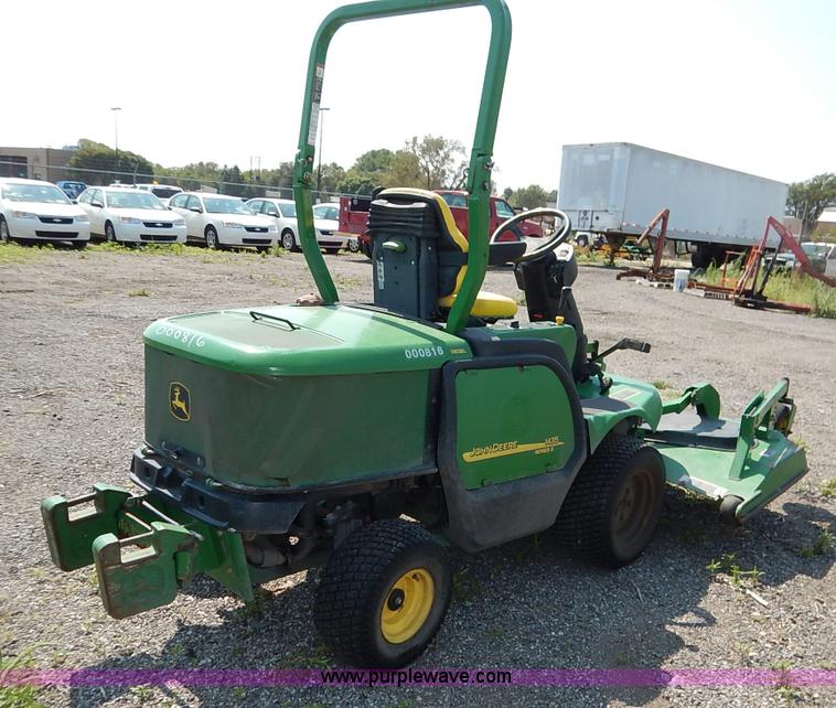 image for item J8149 John Deere 135 Series II ZTR lawn mower