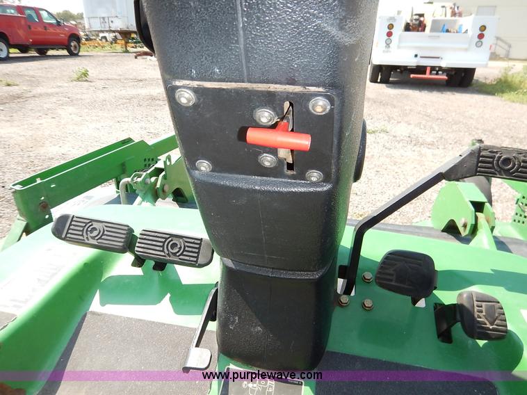 image for item J8149 John Deere 135 Series II ZTR lawn mower