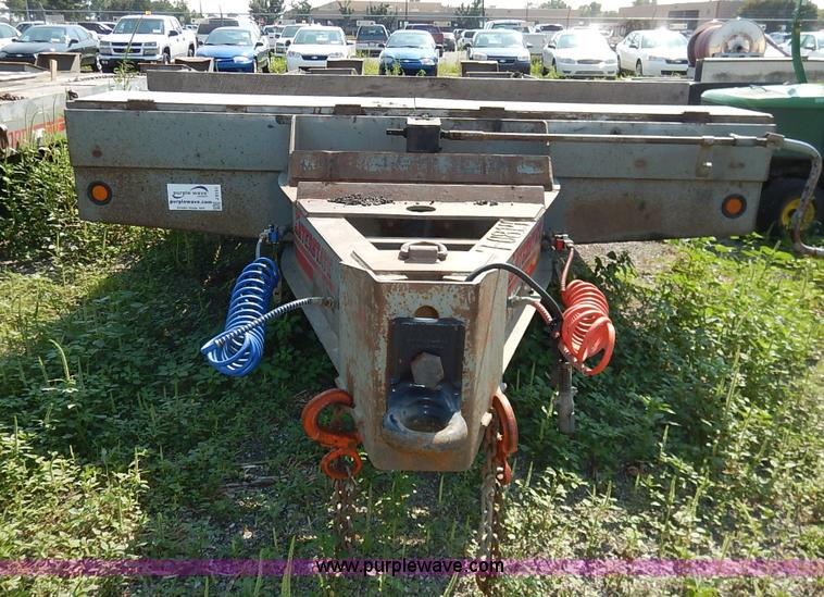 image for item J8151 2002 Interstate 20DTA equipment trailer