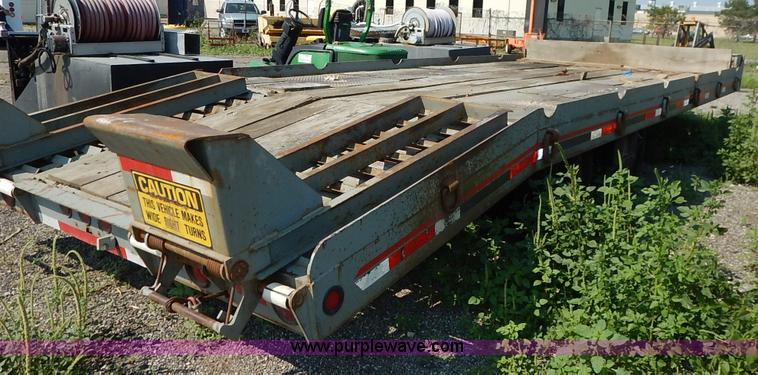 image for item J8151 2002 Interstate 20DTA equipment trailer