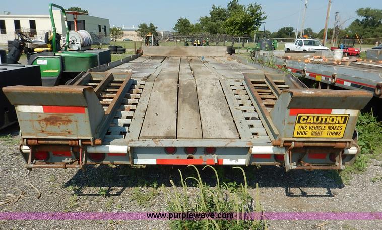 image for item J8151 2002 Interstate 20DTA equipment trailer