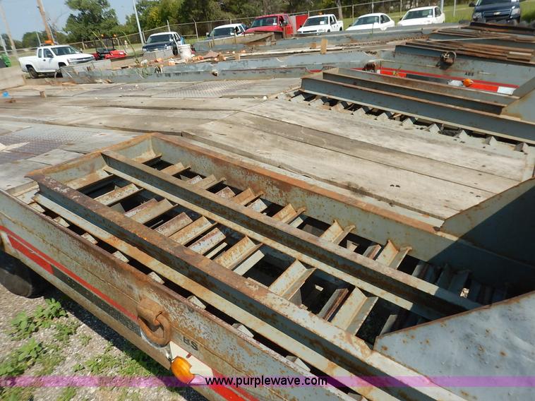 image for item J8151 2002 Interstate 20DTA equipment trailer