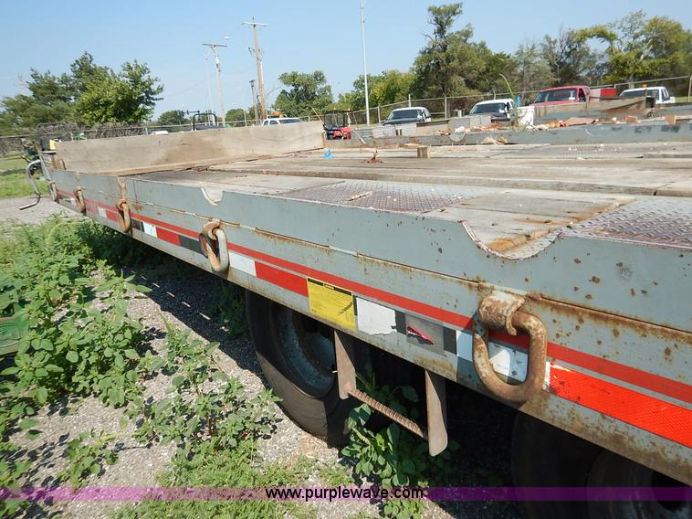 image for item J8151 2002 Interstate 20DTA equipment trailer