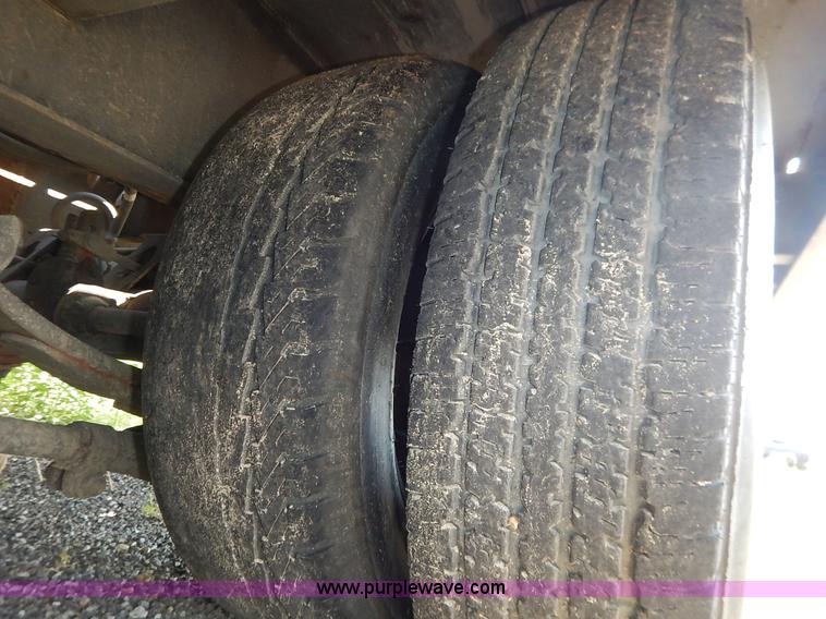 image for item J8151 2002 Interstate 20DTA equipment trailer