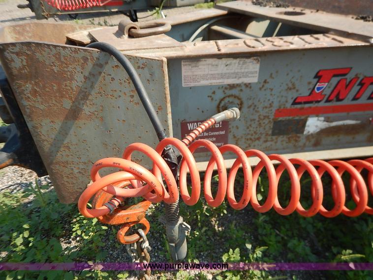 image for item J8151 2002 Interstate 20DTA equipment trailer