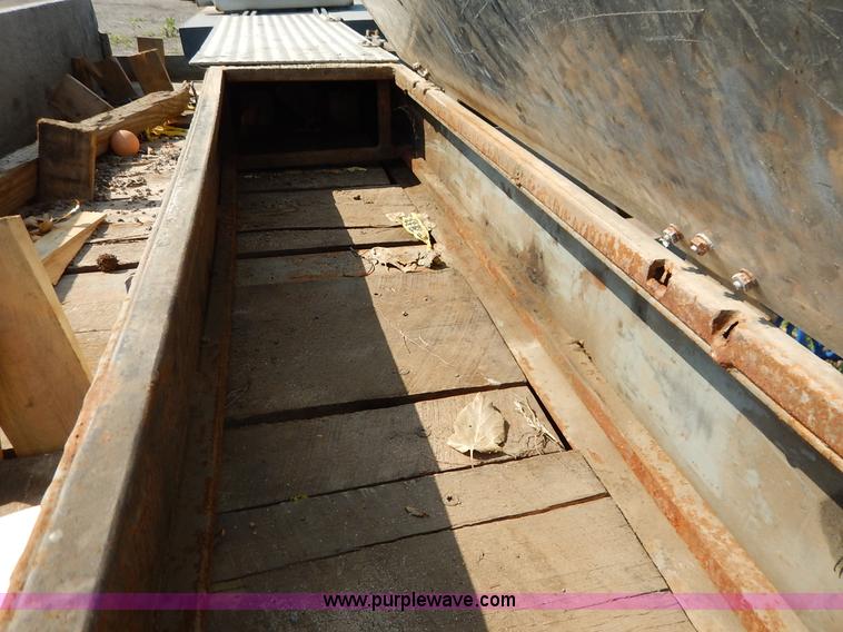 image for item J8151 2002 Interstate 20DTA equipment trailer