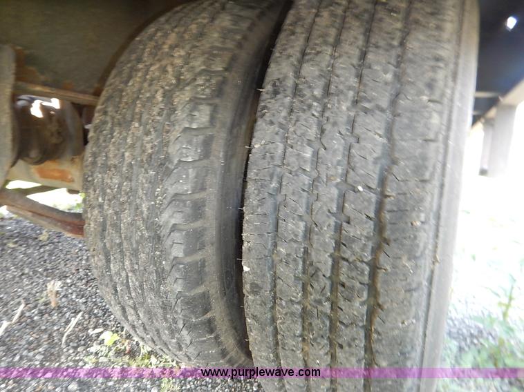 image for item J8151 2002 Interstate 20DTA equipment trailer