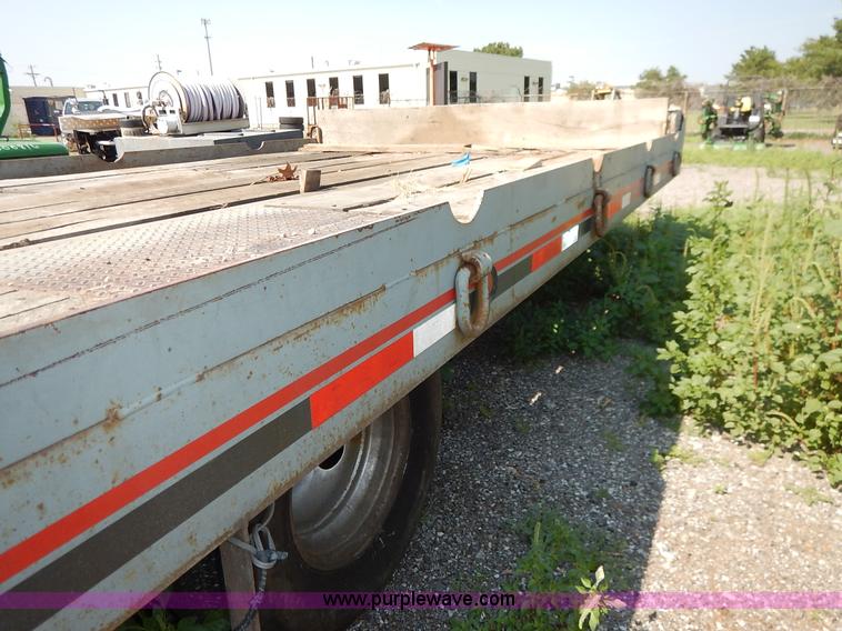 image for item J8151 2002 Interstate 20DTA equipment trailer