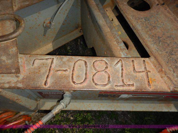 image for item J8151 2002 Interstate 20DTA equipment trailer