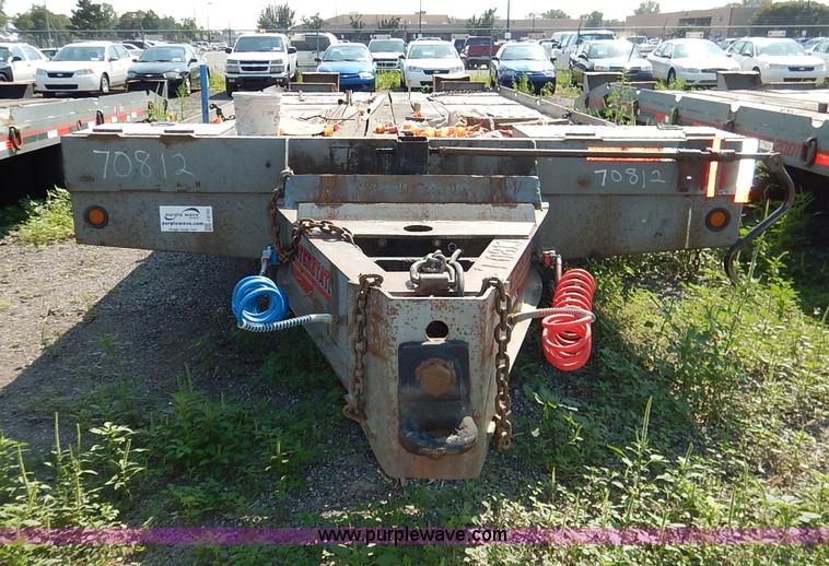 image for item J8152 2002 Interstate 20DTA equipment trailer