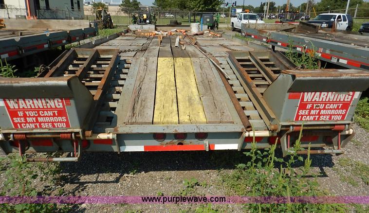 image for item J8152 2002 Interstate 20DTA equipment trailer
