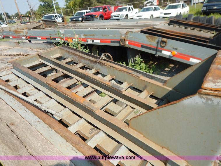 image for item J8152 2002 Interstate 20DTA equipment trailer