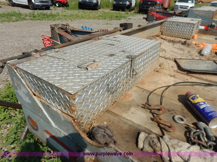 image for item J8152 2002 Interstate 20DTA equipment trailer