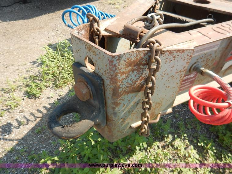 image for item J8152 2002 Interstate 20DTA equipment trailer