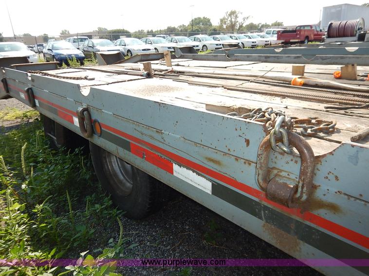 image for item J8152 2002 Interstate 20DTA equipment trailer