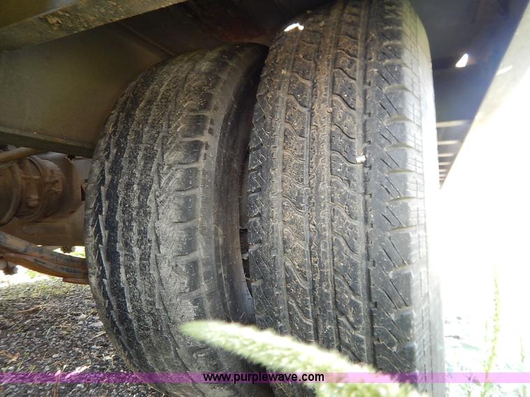 image for item J8152 2002 Interstate 20DTA equipment trailer