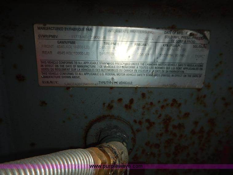 image for item J8152 2002 Interstate 20DTA equipment trailer