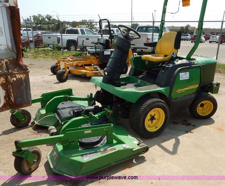 image for item J8153 2005 John Deere F1445 Series II ZTR lawn mower