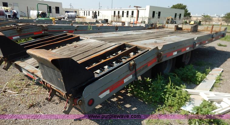 image for item J8155 2008 Interstate 20DTA equipment trailer