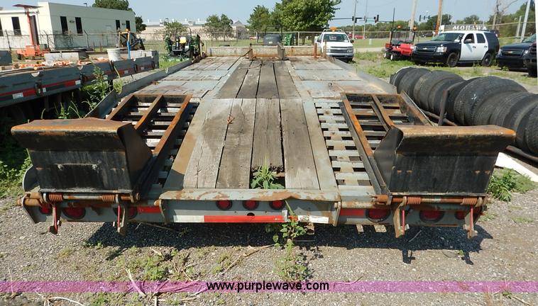 image for item J8155 2008 Interstate 20DTA equipment trailer