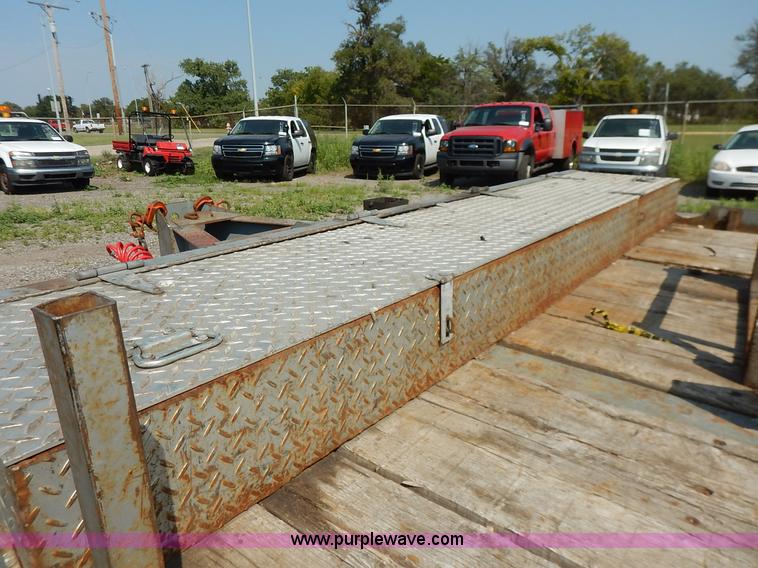 image for item J8155 2008 Interstate 20DTA equipment trailer