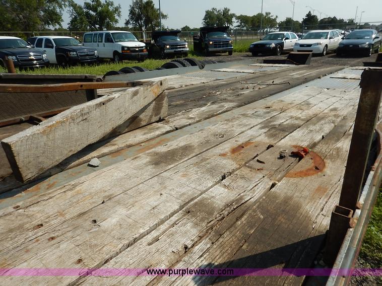 image for item J8155 2008 Interstate 20DTA equipment trailer