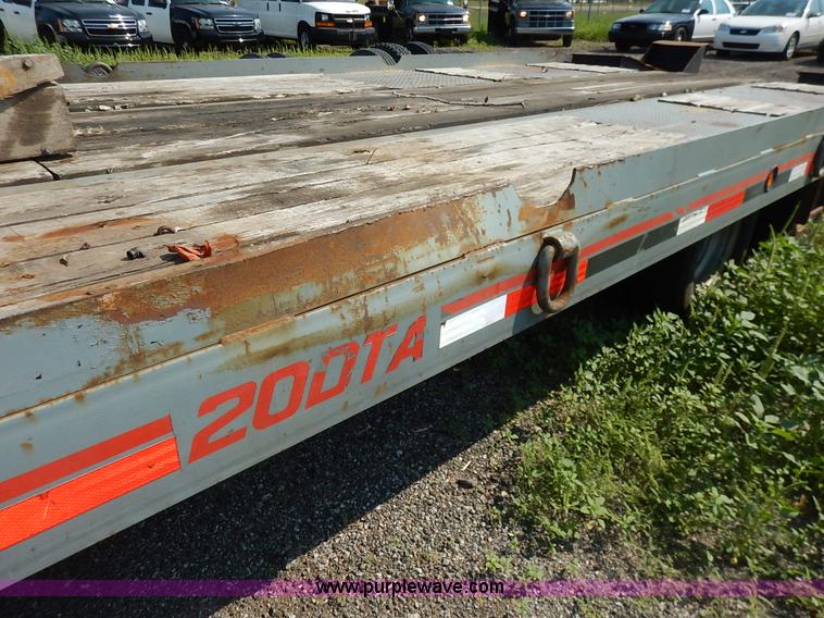image for item J8155 2008 Interstate 20DTA equipment trailer