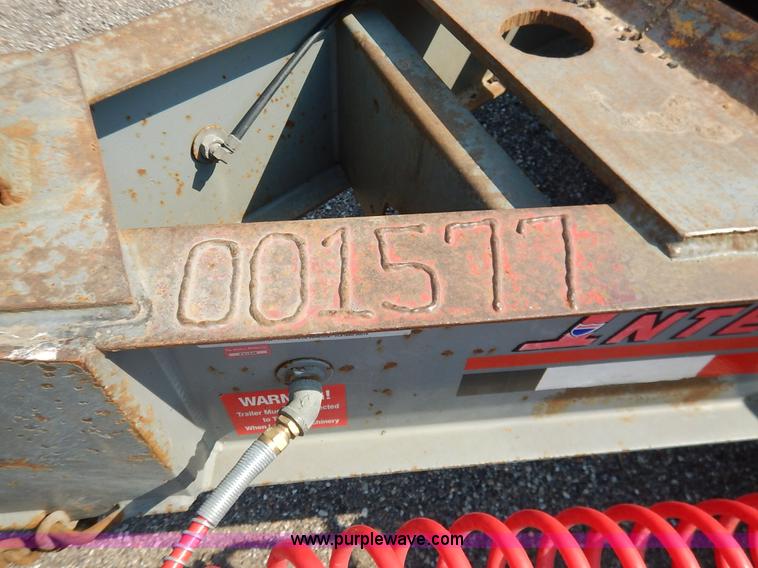 image for item J8155 2008 Interstate 20DTA equipment trailer