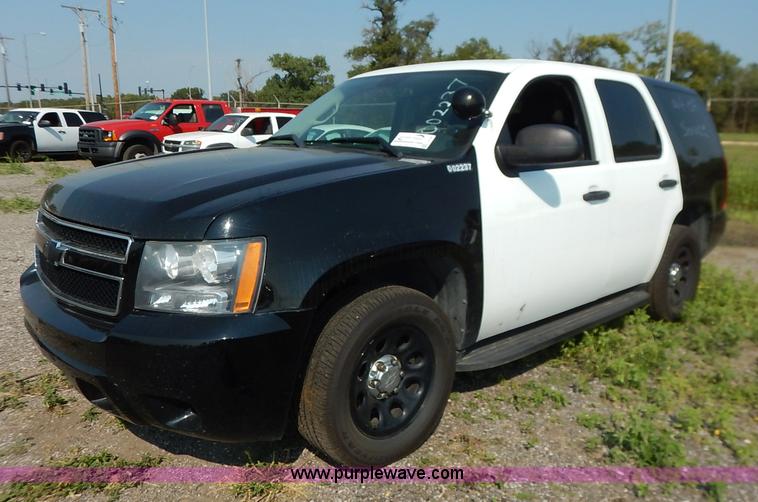 image for item J8156 2010 Chevrolet Tahoe LS SUV