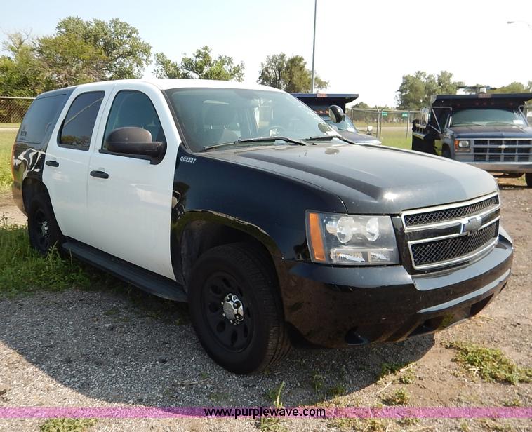 image for item J8156 2010 Chevrolet Tahoe LS SUV