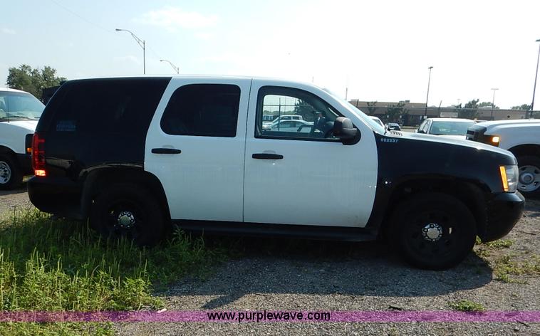 image for item J8156 2010 Chevrolet Tahoe LS SUV