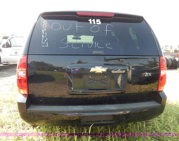 image for item J8156 2010 Chevrolet Tahoe LS SUV