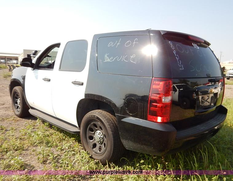 image for item J8156 2010 Chevrolet Tahoe LS SUV